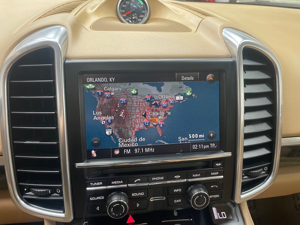 2012 Porsche Cayenne Image 21