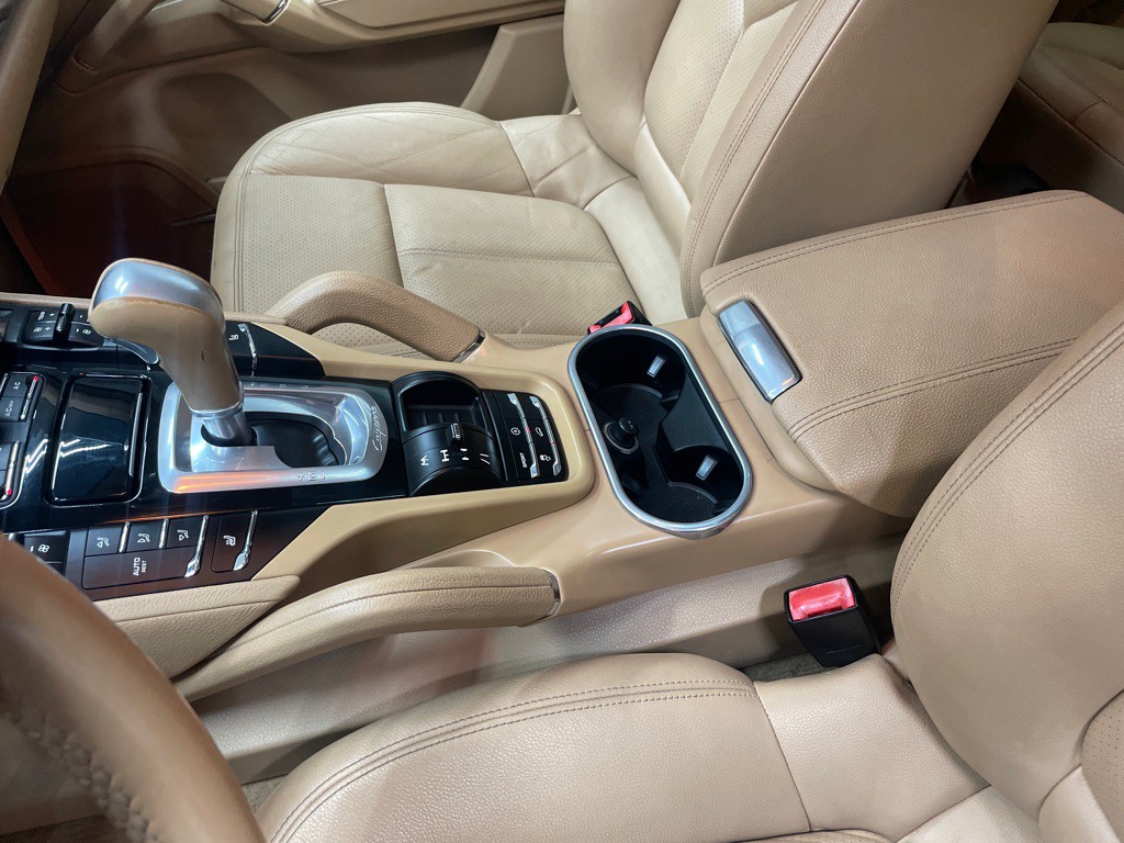 2012 Porsche Cayenne Image 27