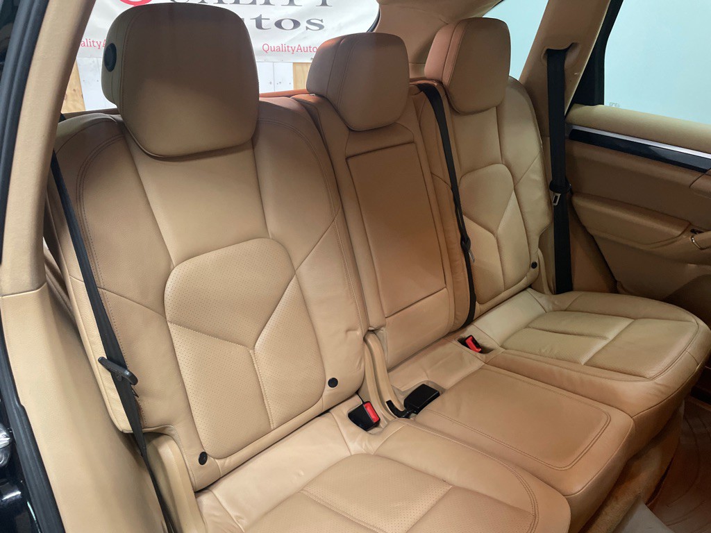 2012 Porsche Cayenne Image 37