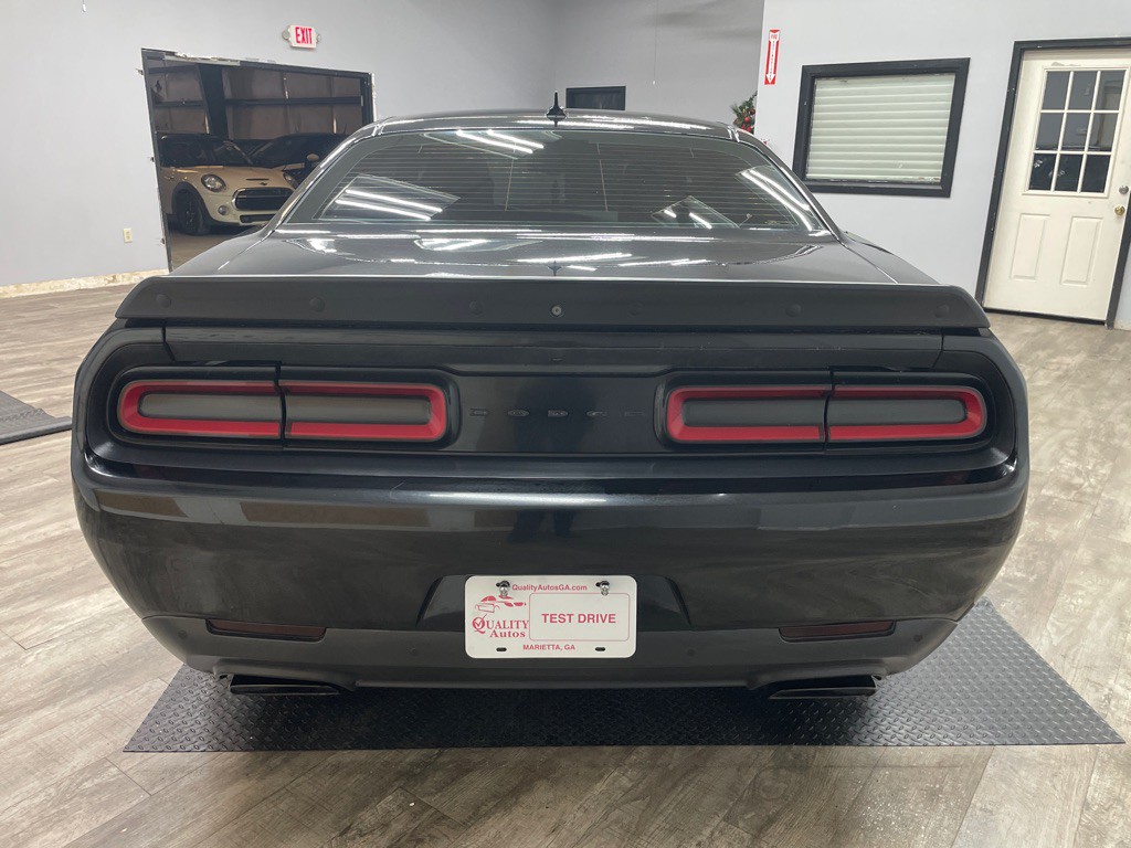 2015 Dodge Challenger Image 5