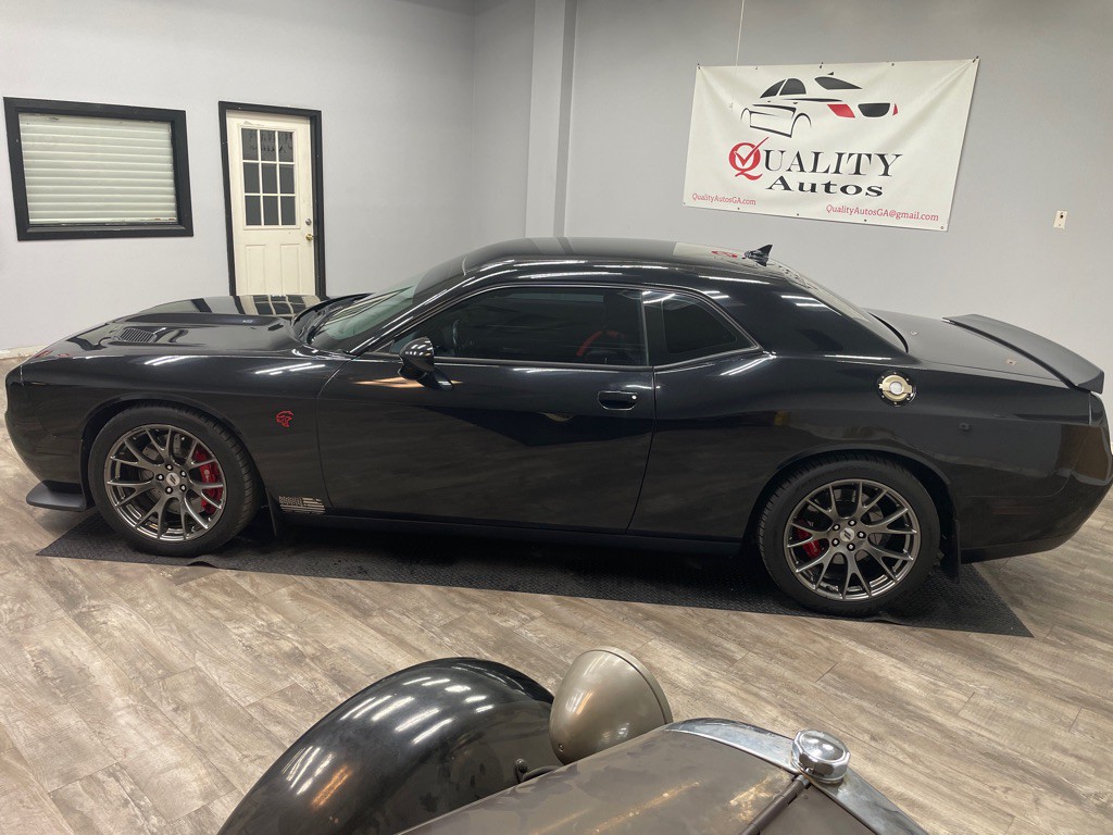 2015 Dodge Challenger Image 8