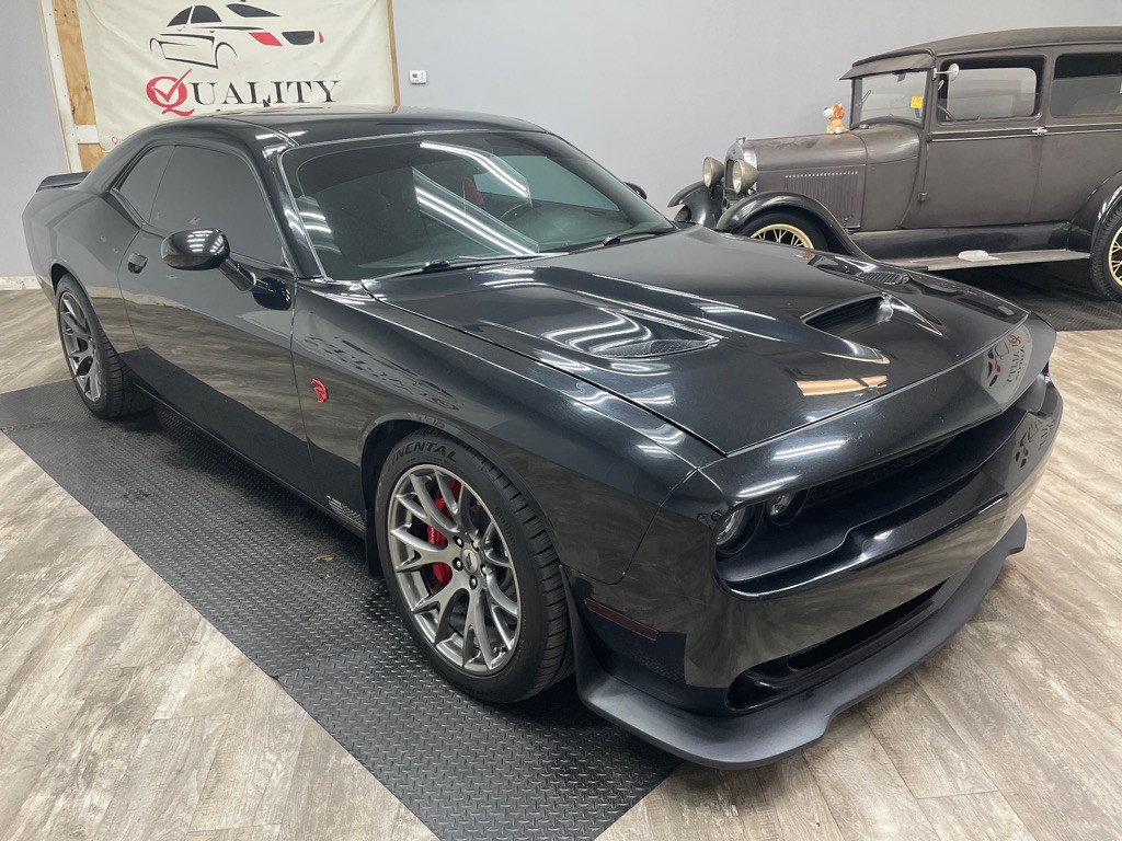 2015 Dodge Challenger Image 12