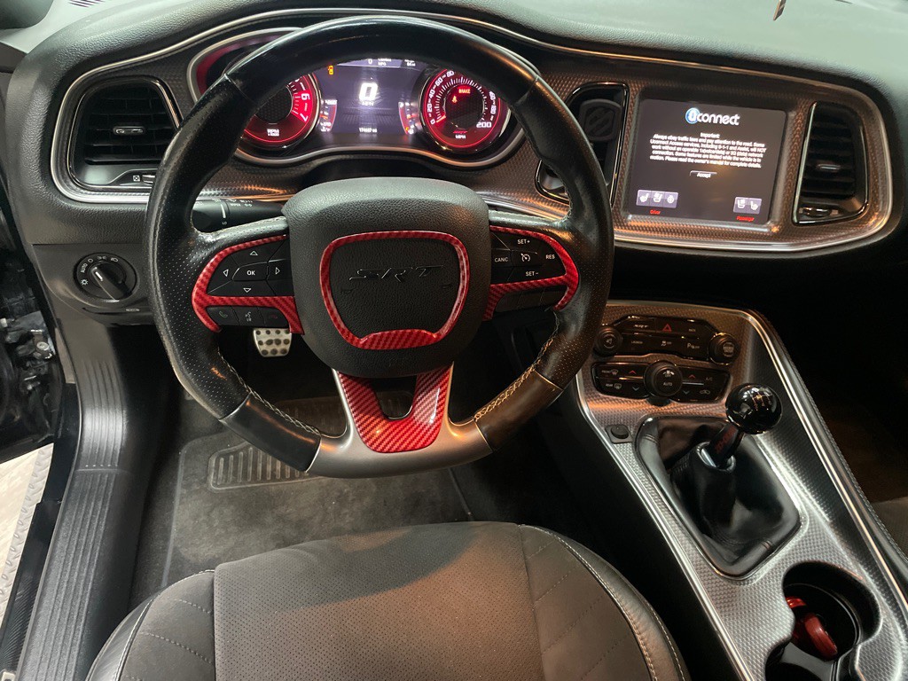 2015 Dodge Challenger Image 19