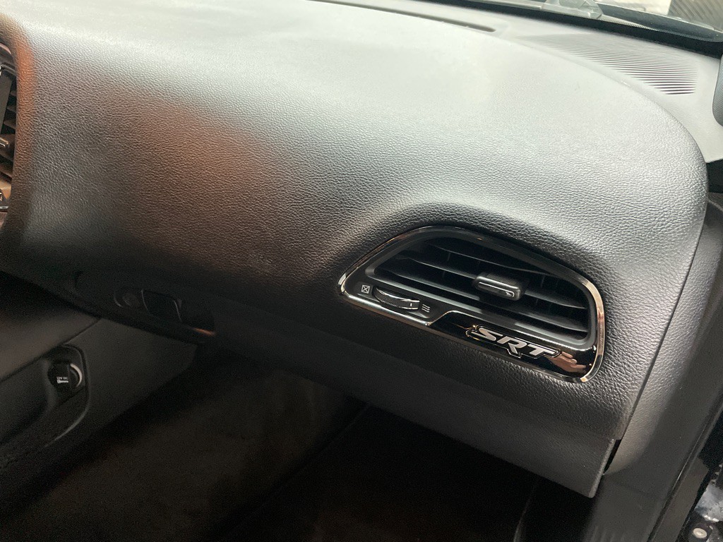 2015 Dodge Challenger Image 36