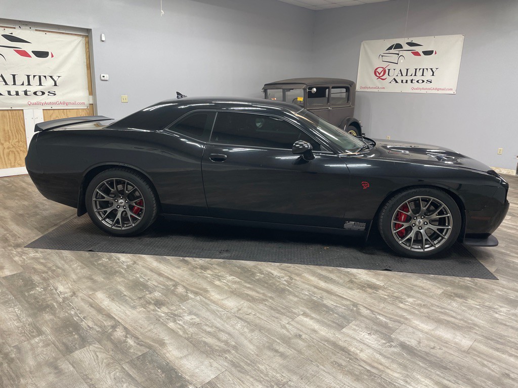 2015 Dodge Challenger Image 12