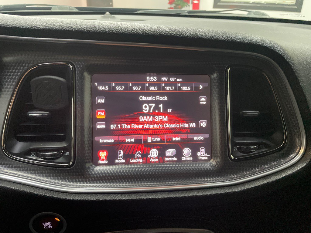 2015 Dodge Challenger Image 23