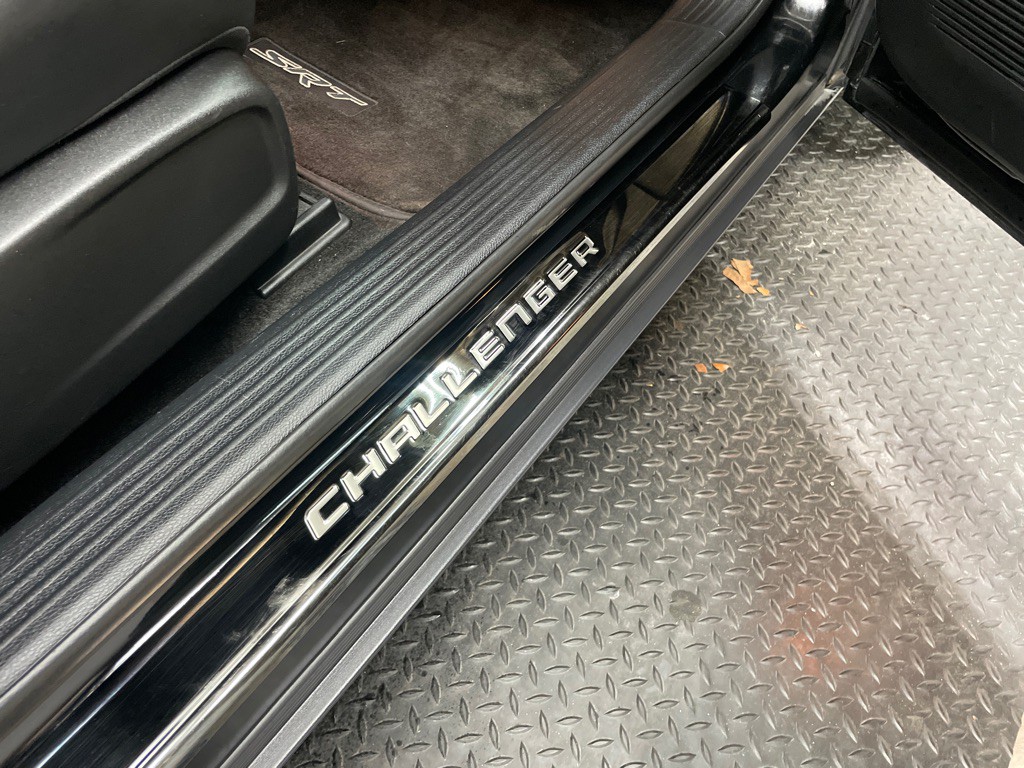 2015 Dodge Challenger Image 33