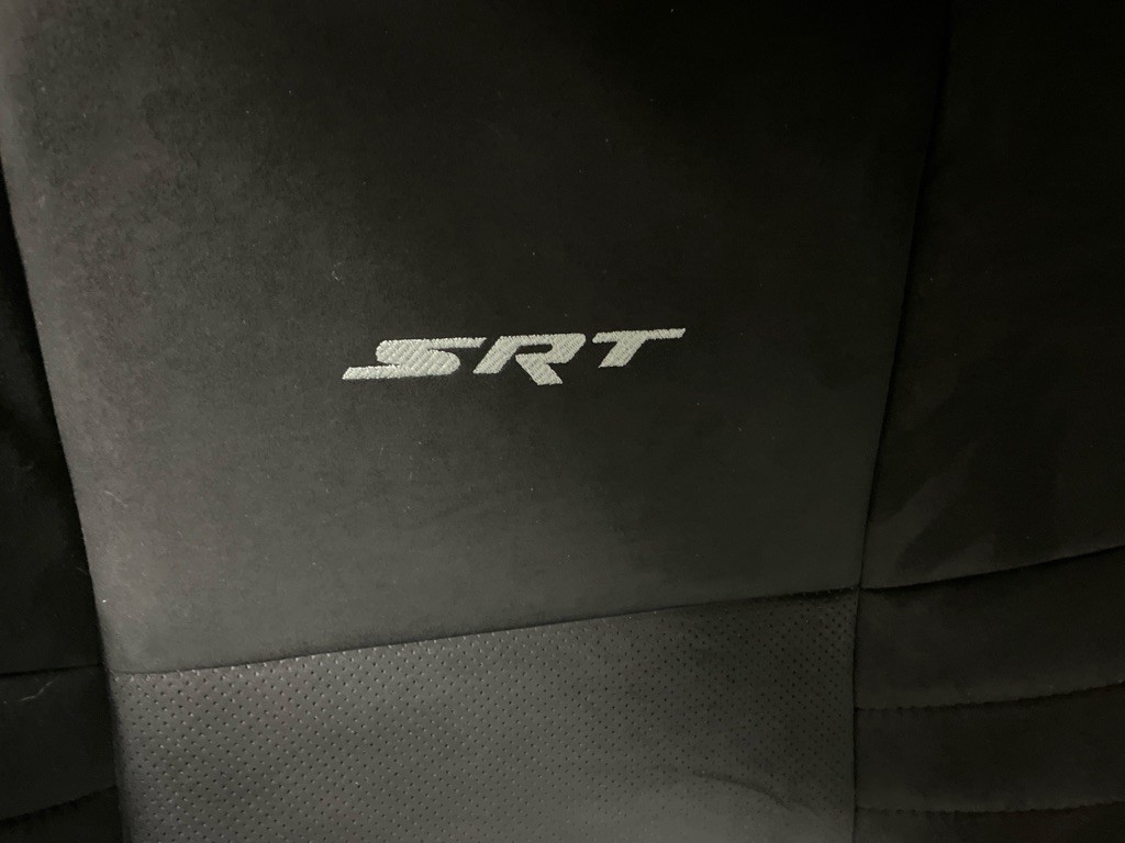 2015 Dodge Challenger Image 35