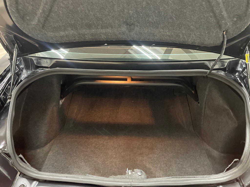 2015 Dodge Challenger Image 39