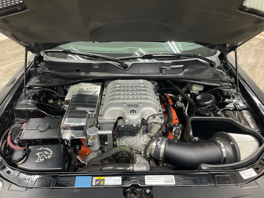 2015 Dodge Challenger Image 42