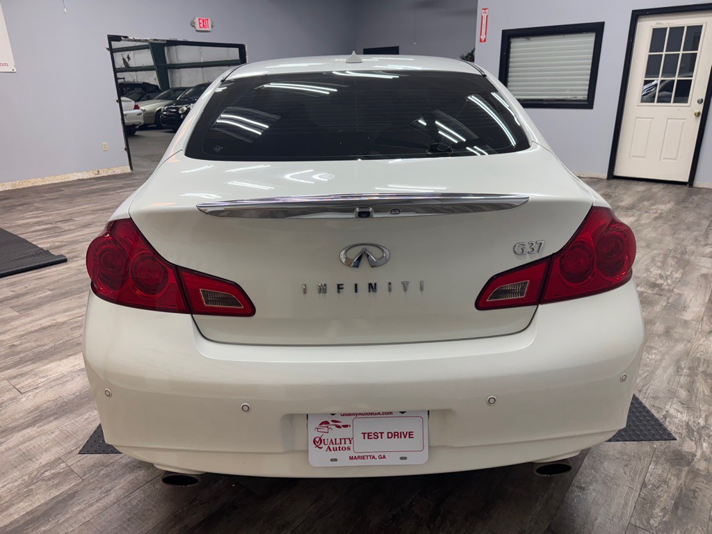 2013 INFINITI G37 Image 9