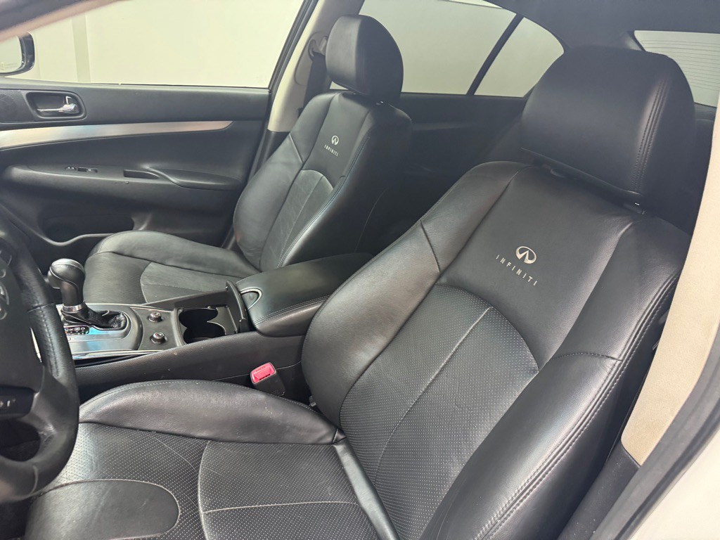 2013 INFINITI G37 Image 14