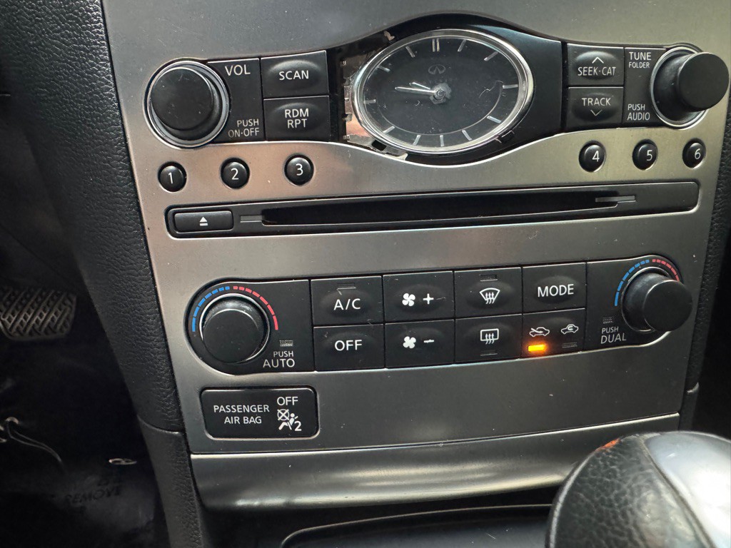 2013 INFINITI G37 Image 26
