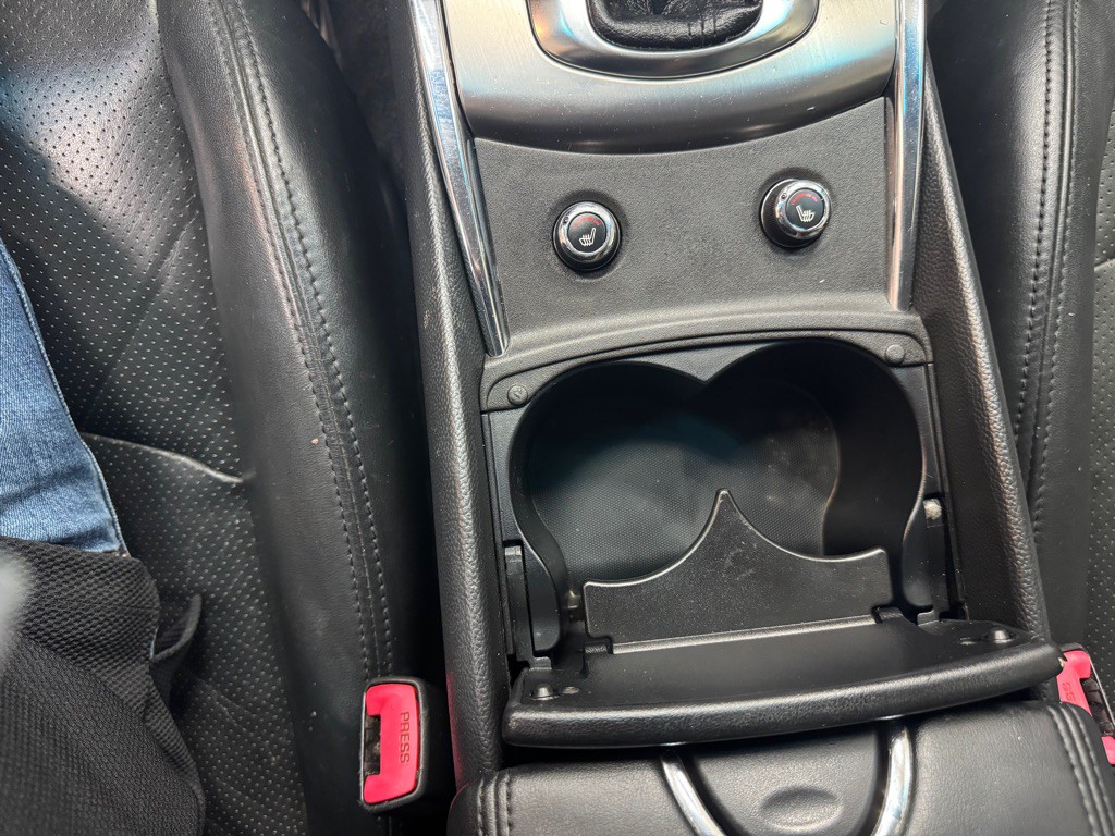 2013 INFINITI G37 Image 28