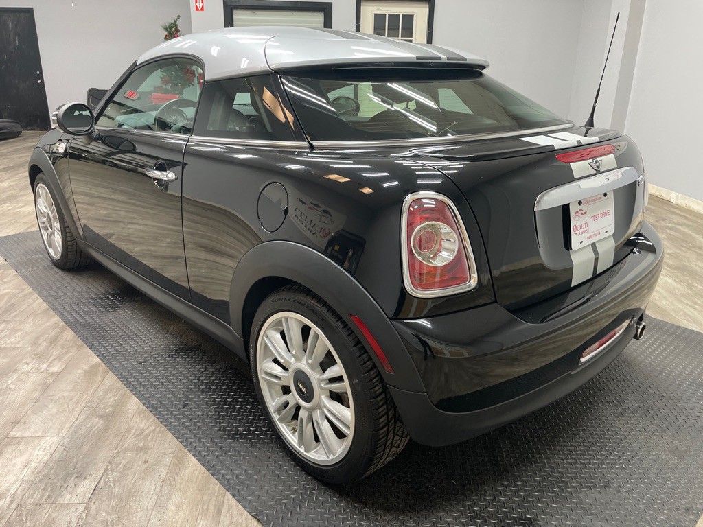 2012 MINI Cooper Image 8