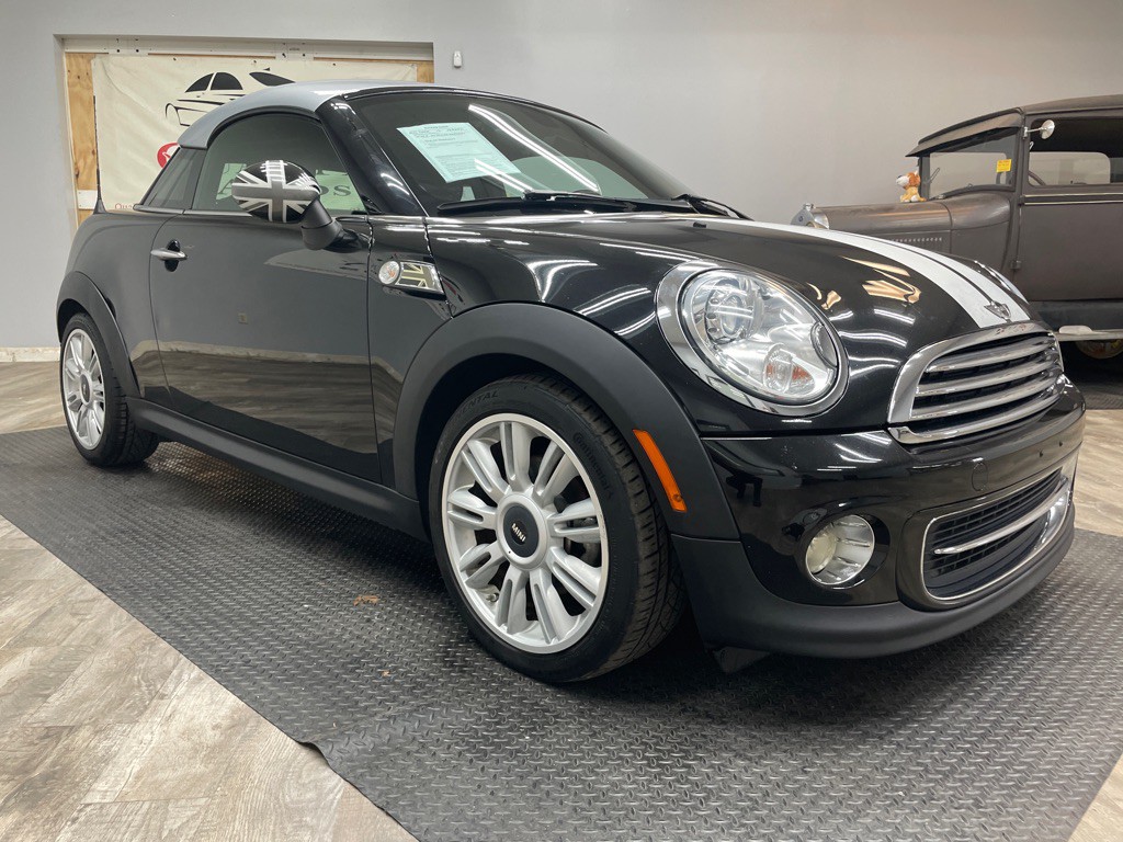 2012 MINI Cooper Image 14
