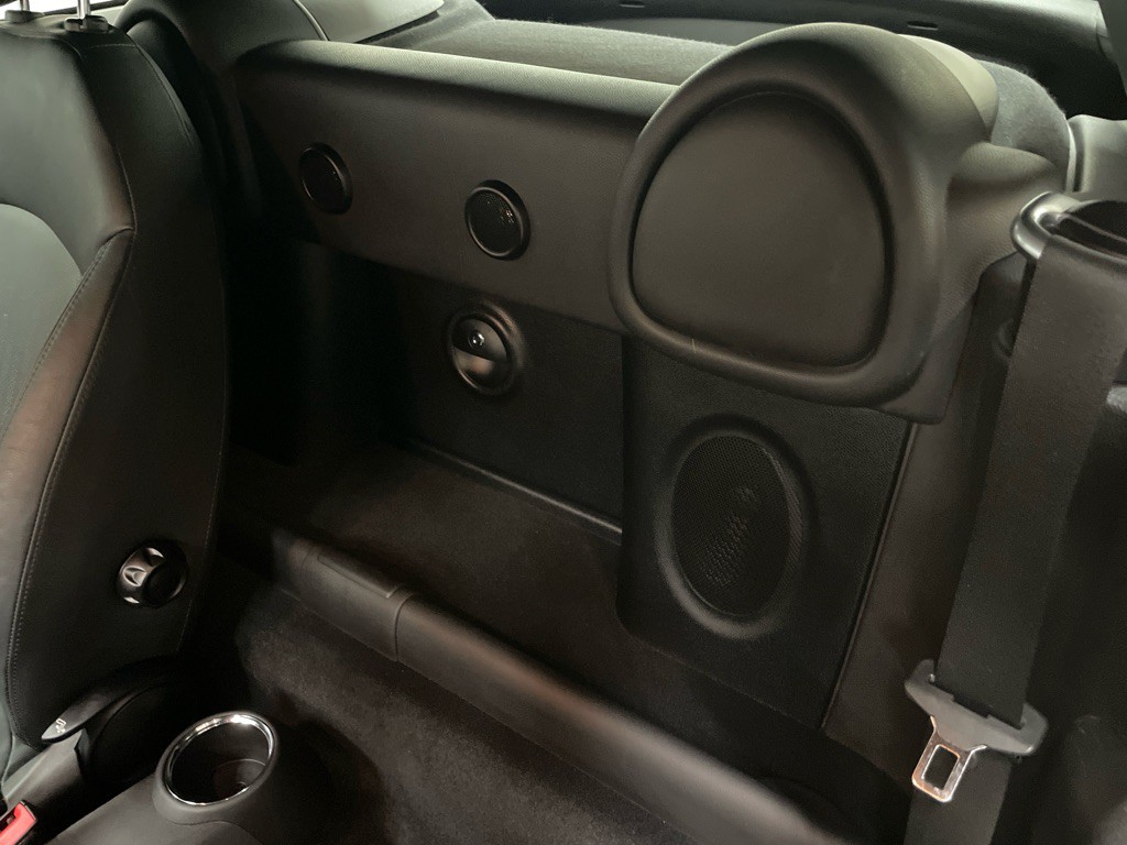 2012 MINI Cooper Image 26