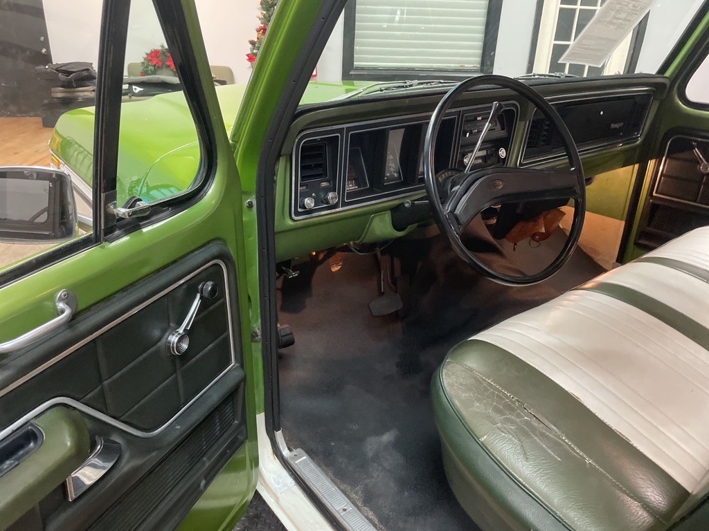 1976 Ford F-100 Image 24