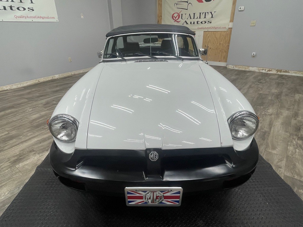 1977 MG MGB Image 5