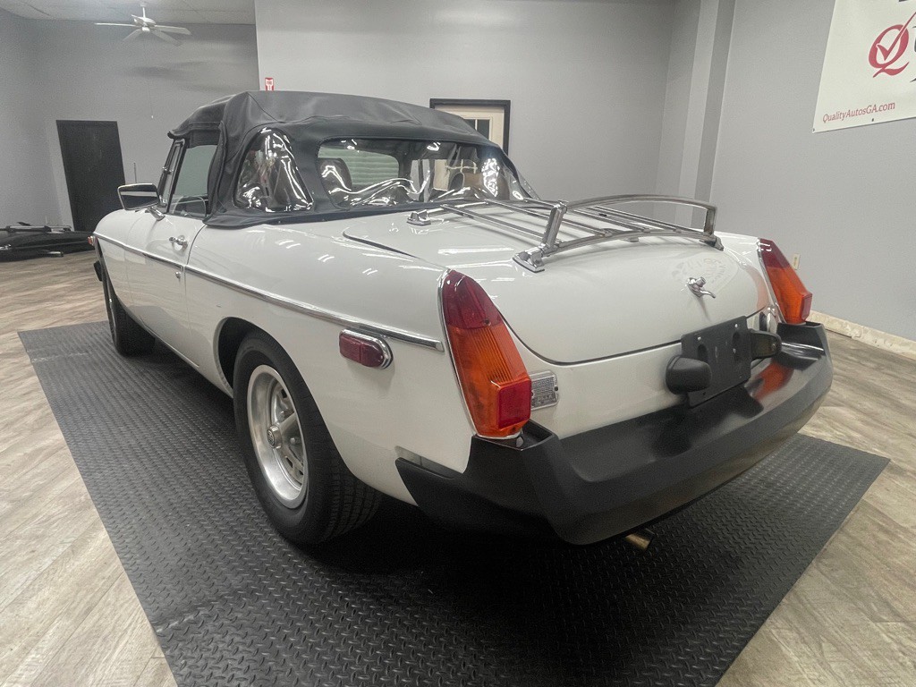 1977 MG MGB Image 9