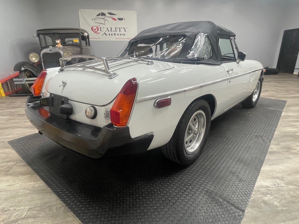 1977 MG MGB Image 10