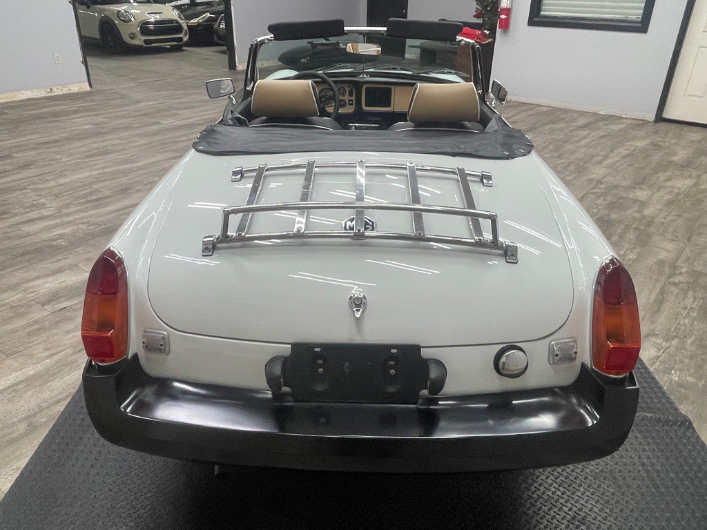 1977 MG MGB Image 14