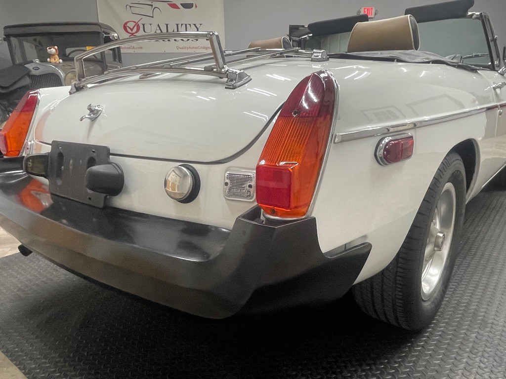 1977 MG MGB Image 15