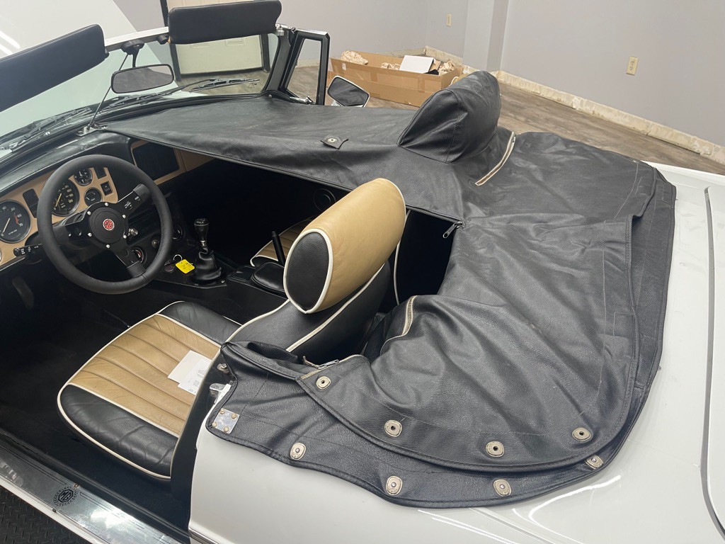 1977 MG MGB Image 22