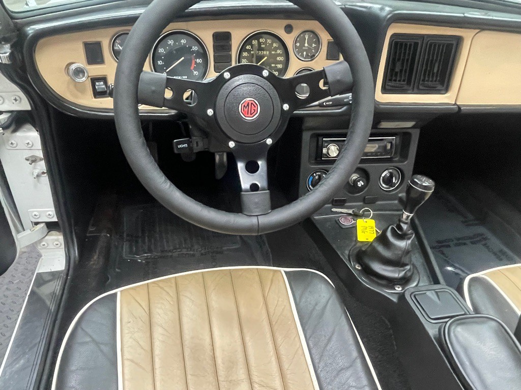1977 MG MGB Image 28