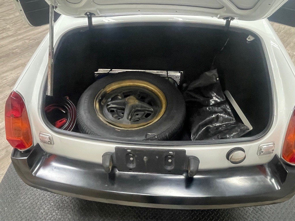 1977 MG MGB Image 33