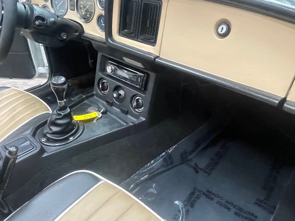 1977 MG MGB Image 35