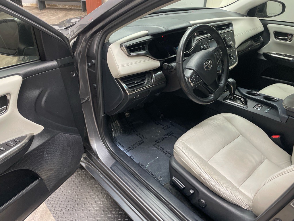 2015 Toyota Avalon Image 14