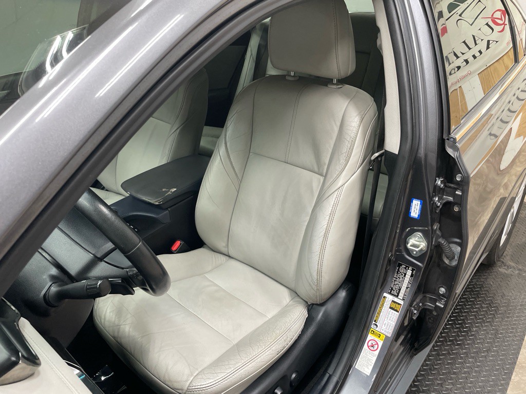 2015 Toyota Avalon Image 17