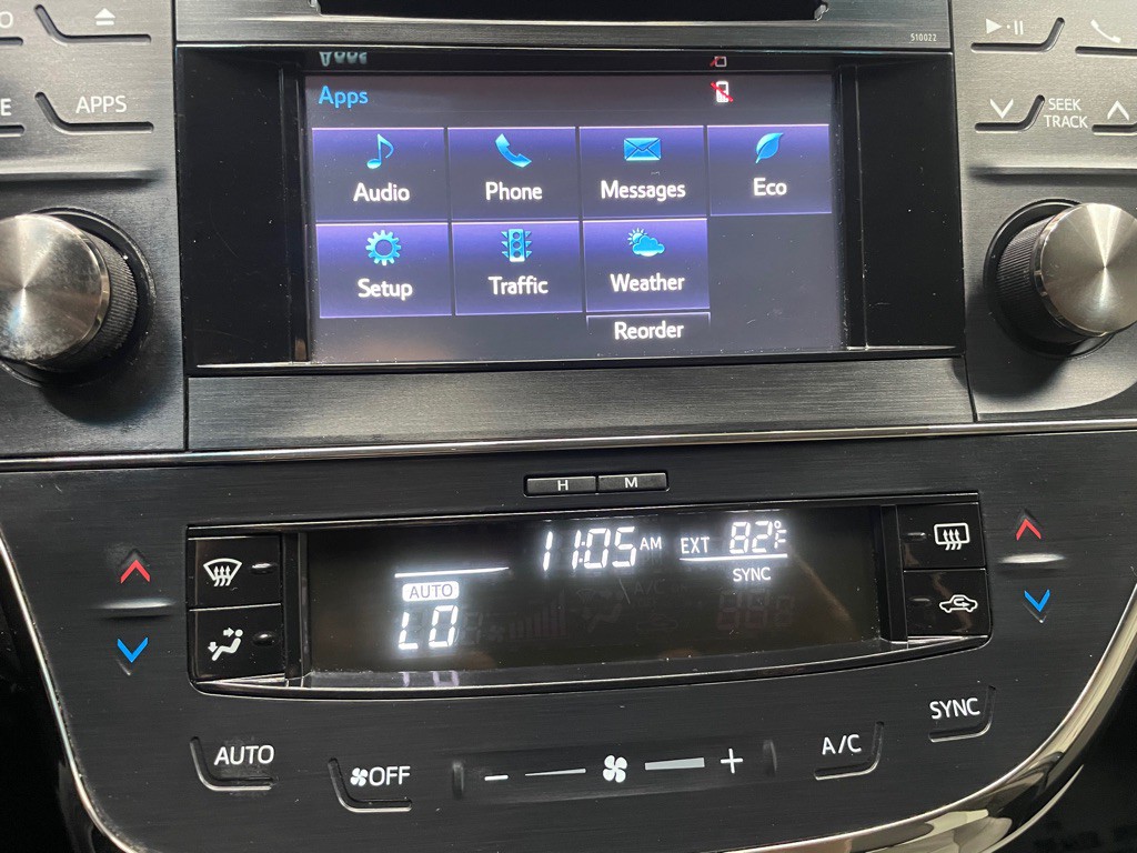 2015 Toyota Avalon Image 24