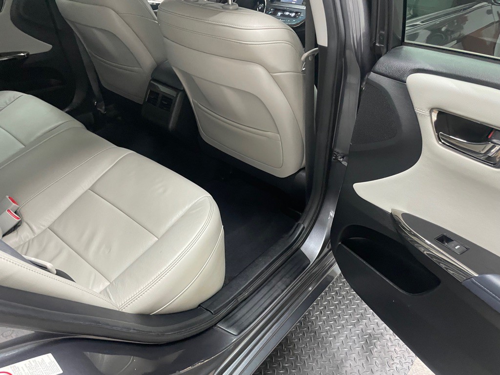 2015 Toyota Avalon Image 30