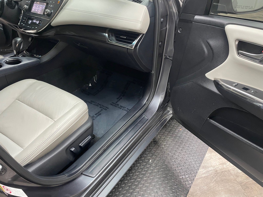 2015 Toyota Avalon Image 34