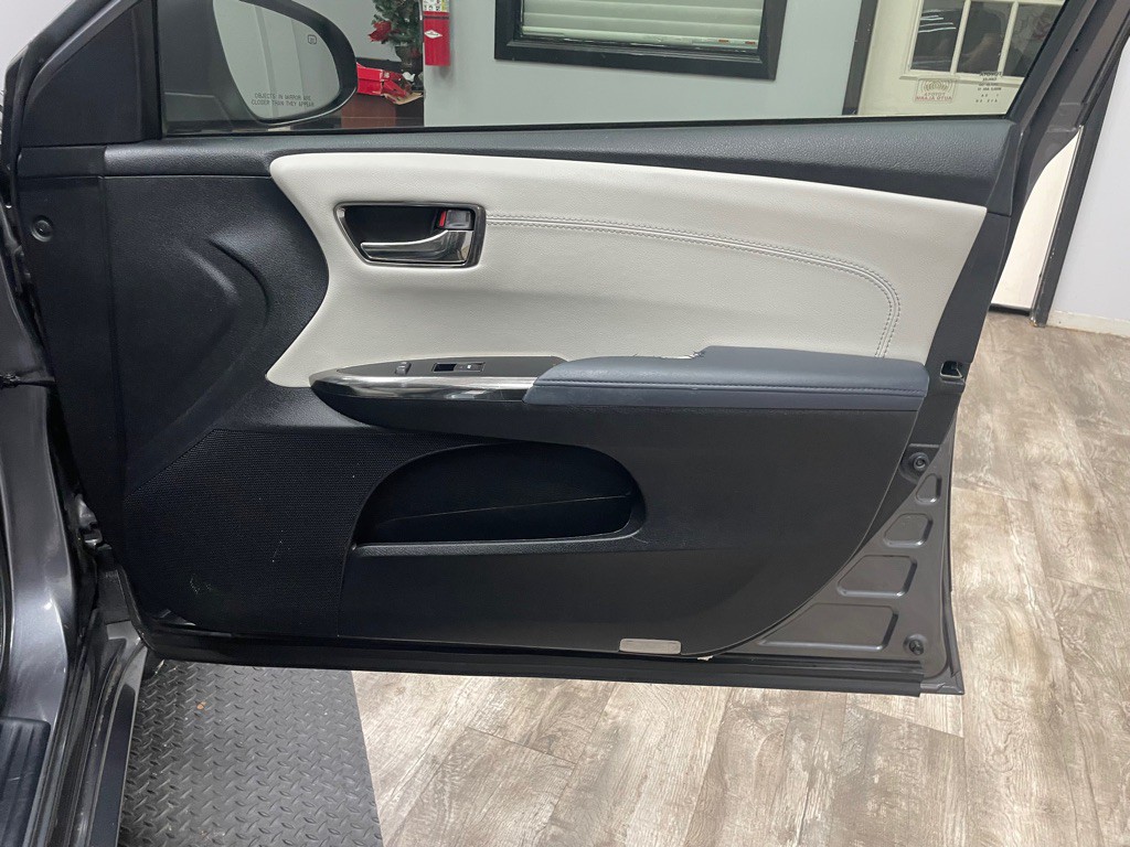 2015 Toyota Avalon Image 35