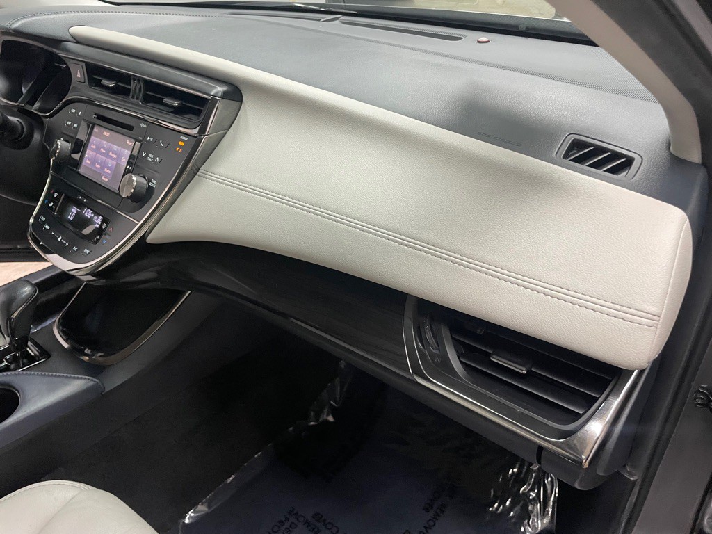2015 Toyota Avalon Image 39