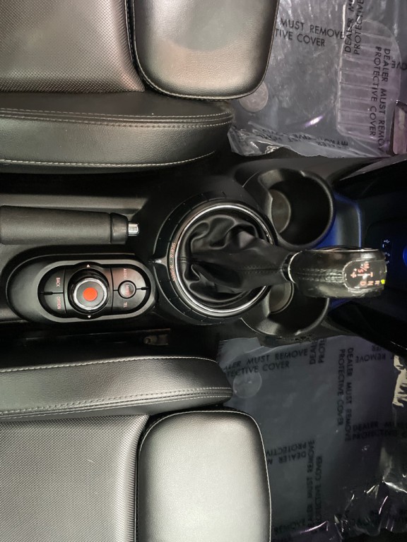 2017 MINI Cooper Image 23