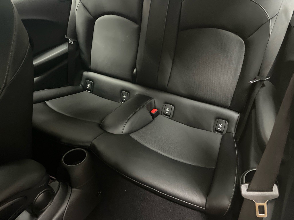 2017 MINI Cooper Image 26