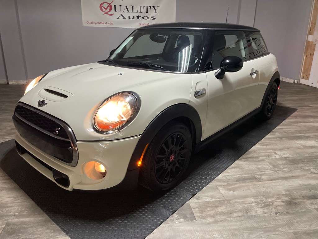 2017 MINI Cooper Image 45