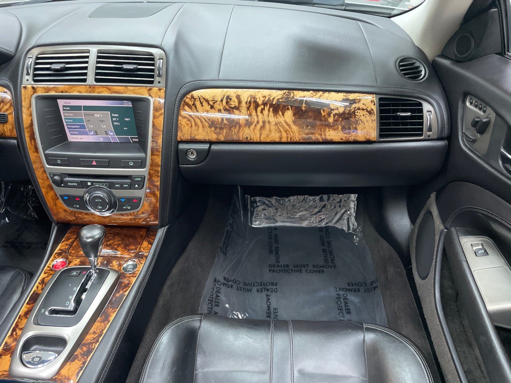2007 Jaguar XK-Series Image 40