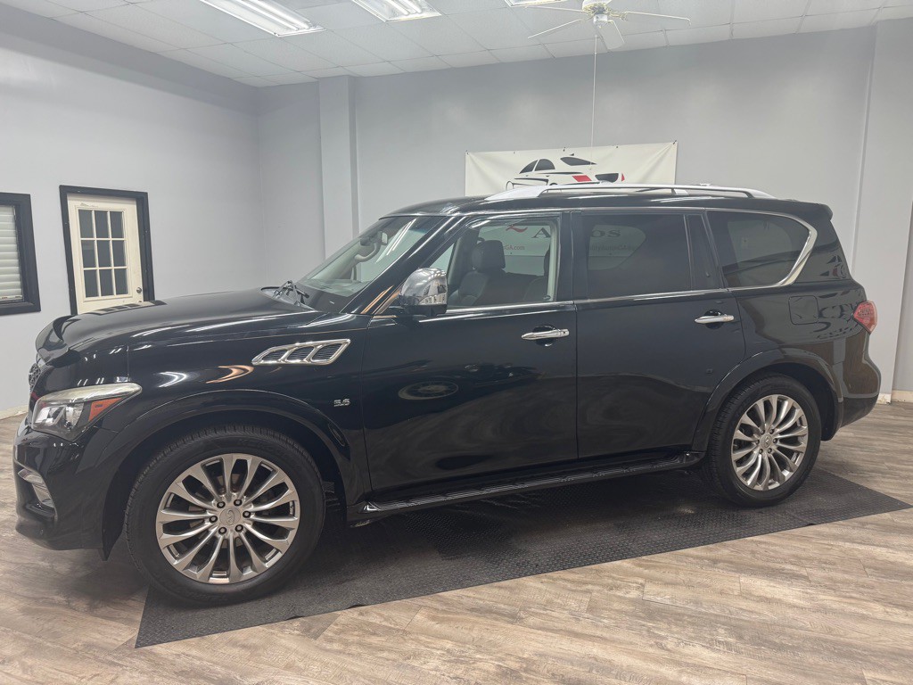 2016 INFINITI QX80 Image 2