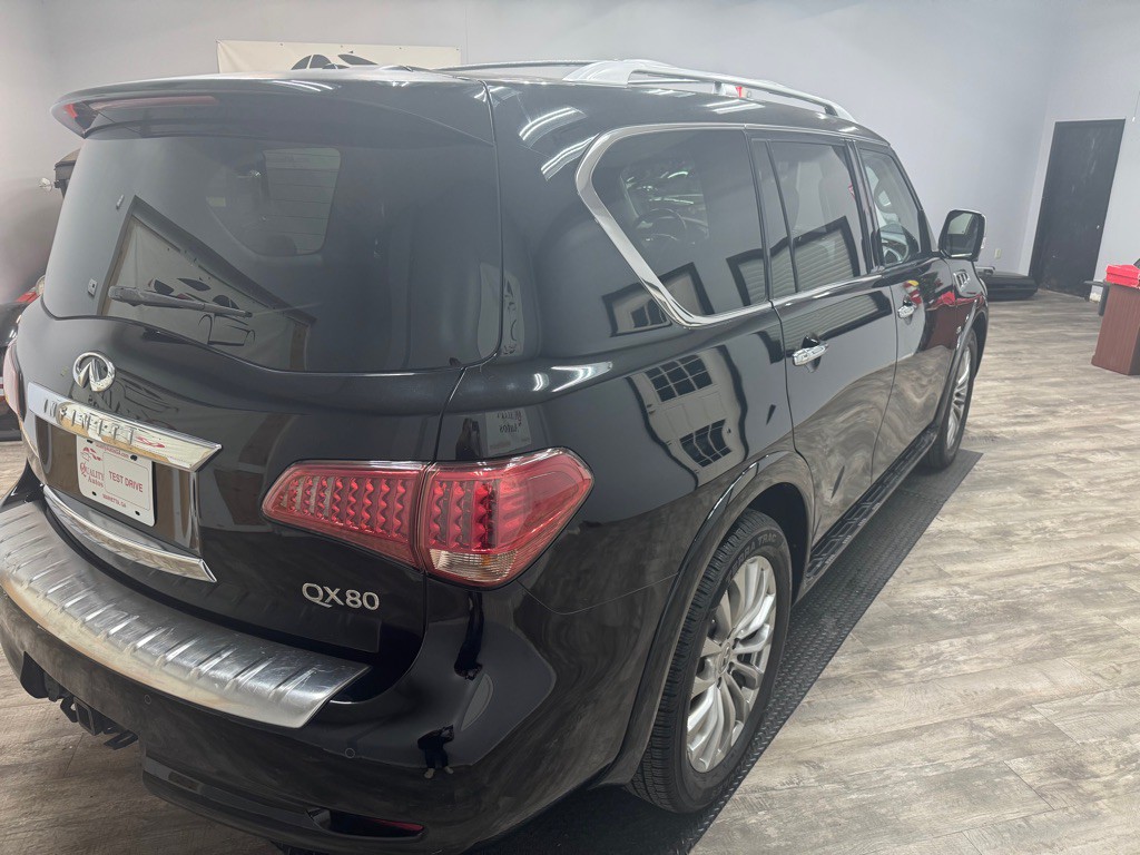 2016 INFINITI QX80 Image 11