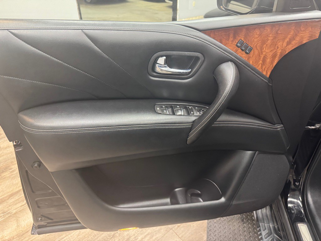 2016 INFINITI QX80 Image 22