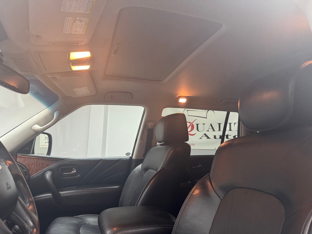 2016 INFINITI QX80 Image 25