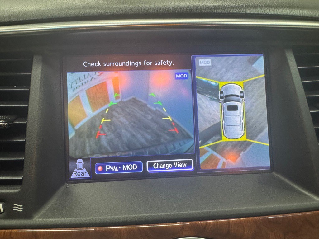 2016 INFINITI QX80 Image 35