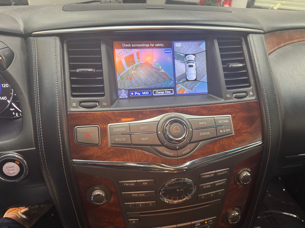 2016 INFINITI QX80 Image 36