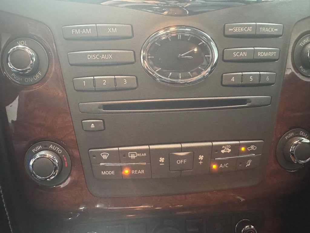2016 INFINITI QX80 Image 39
