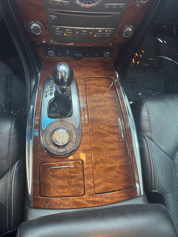 2016 INFINITI QX80 Image 41